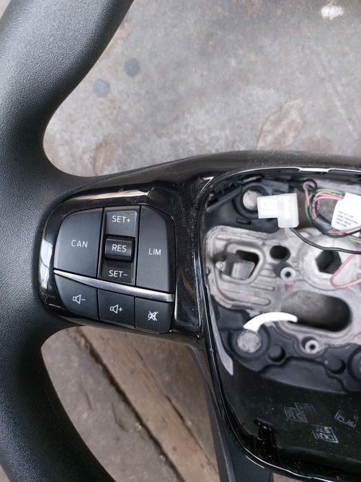 Kierownica multifunkcja Ford Fiesta mk8