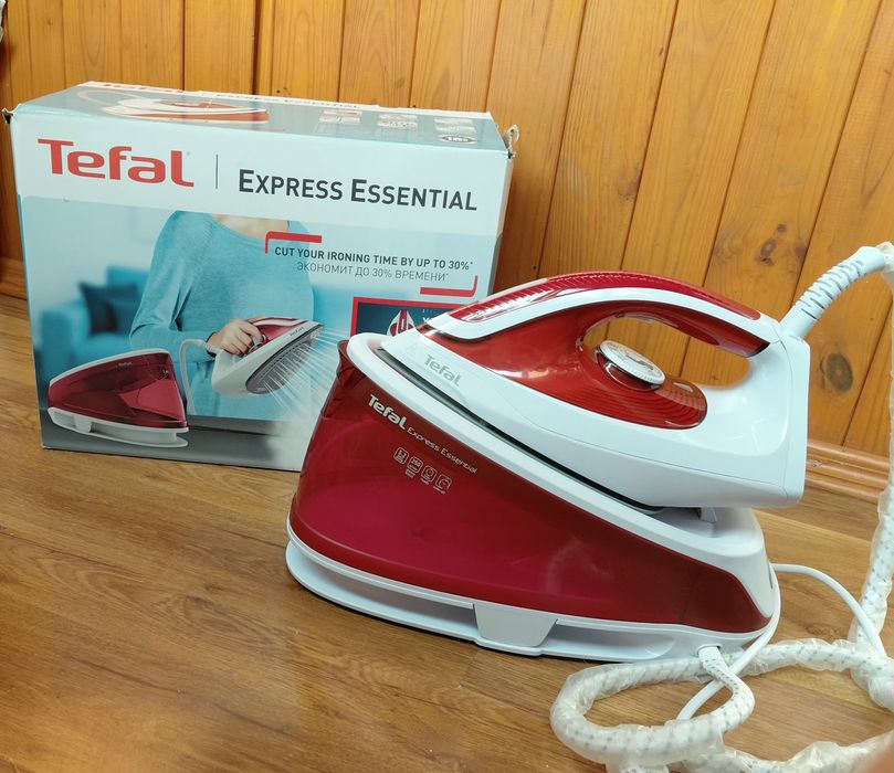 Праска з парогенератором Tefal EXPRESS EASY SV6111E1