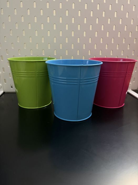 Conjunto 5 vasos/cachepots metálicos coloridos – decoração