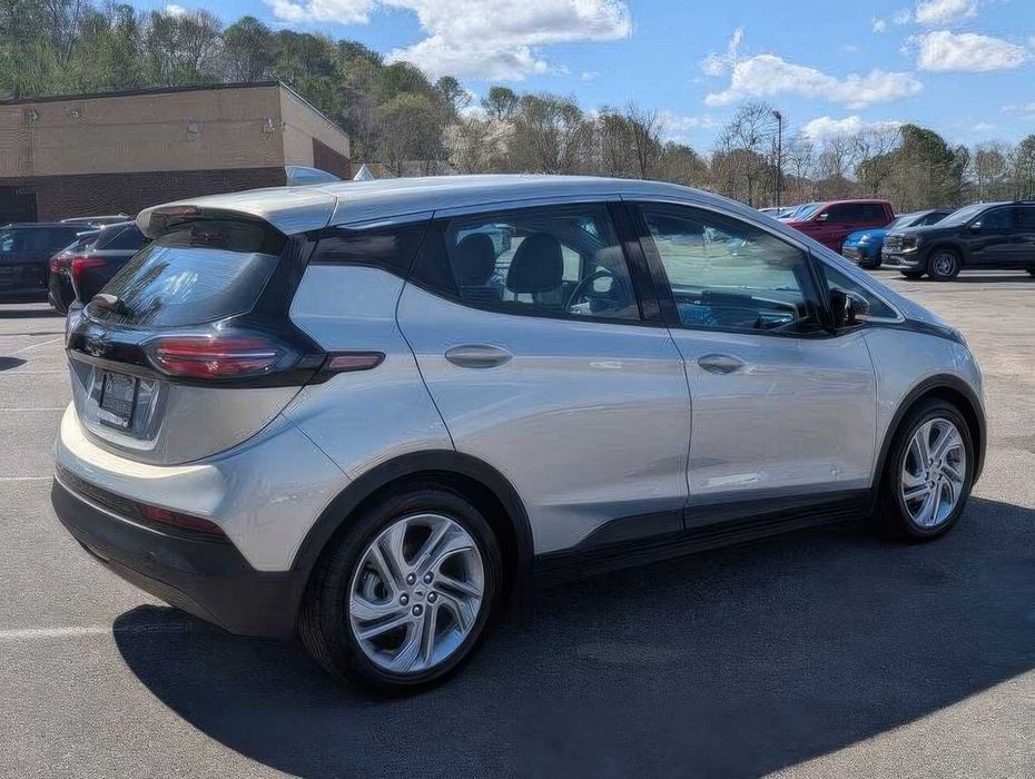 Chevrolet Bolt EV 2LT      2023