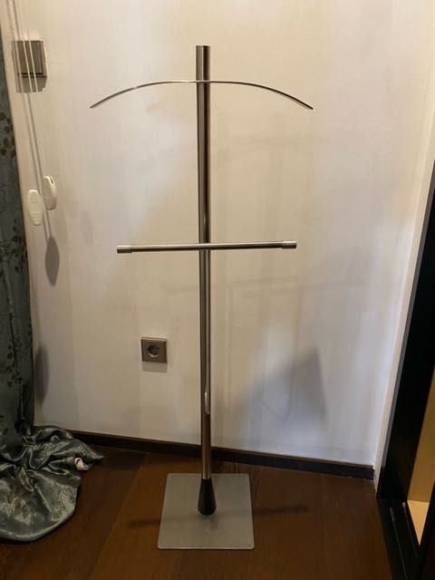 Mordomo em Inox - Como novo