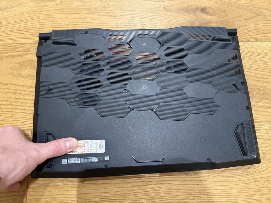 MSI Katana A17 AI B8VF (B8VF-887XCZ)