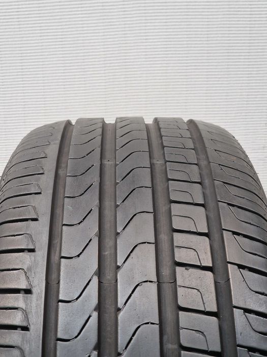 2 Pneus 235/55R19 PIRELLI Semi Novos