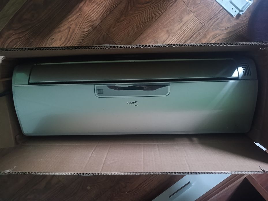 Кондицыонер Midea 12000Btu