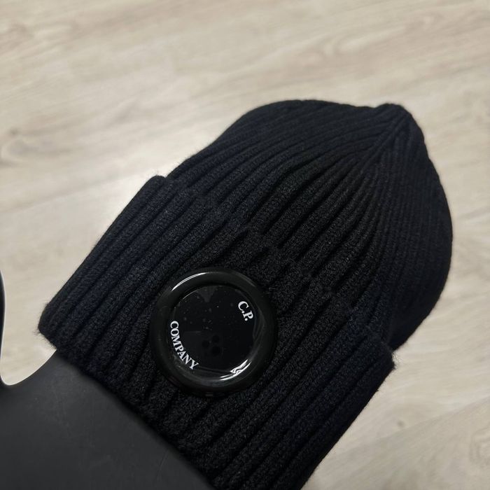 Шапка C.P. COMPANY - В Наявності !