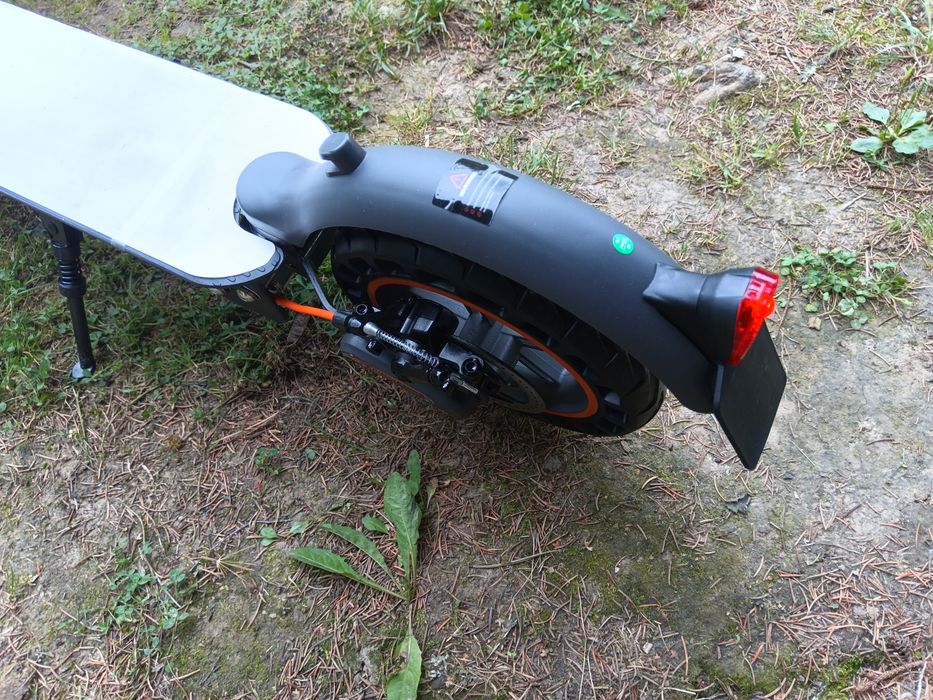 Nowa hulajnoga elektryczna Honeywhale E9-Max. Amortyzacja Silnik 500W.