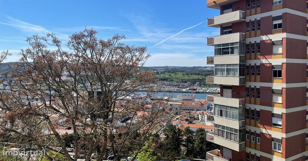 Apartamento T4 com Sótão - Alameda da Conchada | Coimbra — Coimbra (Sé Nova, Santa Cruz, Almedina E São Bartolomeu), Coimbra