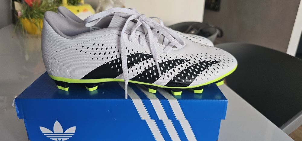 Korki Predator rozmiar rozmiar44⅔ NOWE!