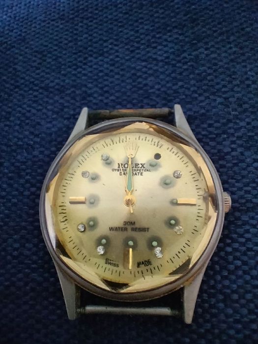 Часы наручные...