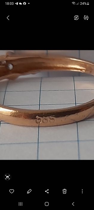 Золота каблучка 585пр. Вага 1.68гр. Р-р 18