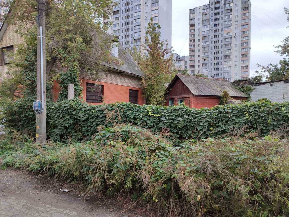 Алматинська  будинок (Люботинський провулок,4)  ,Дарниця