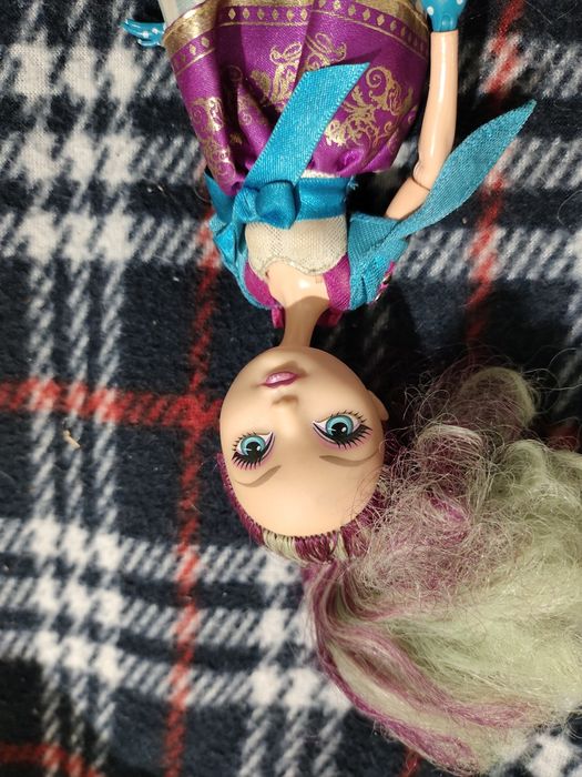 Лялька евер афтер хай Меделін