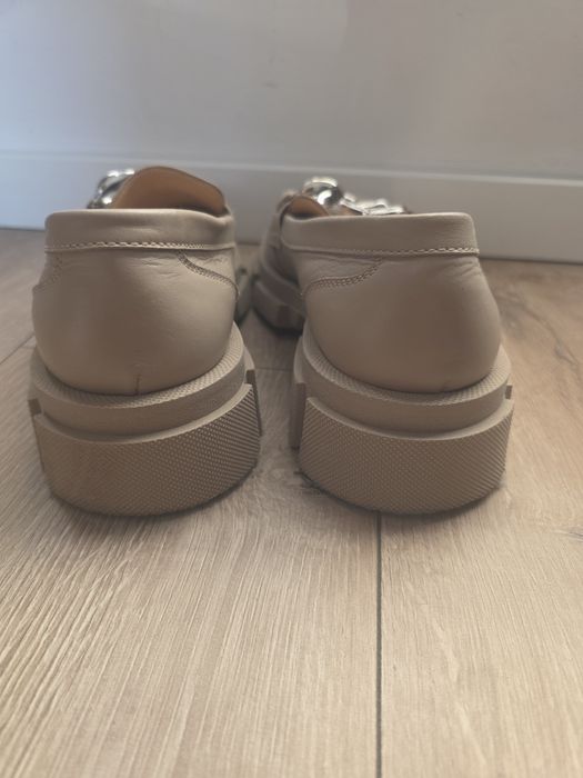 Sprzedam skorzane buty damskie 39r.