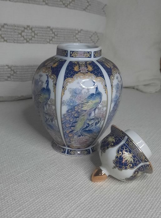 Pote em porcelana Imari antigo