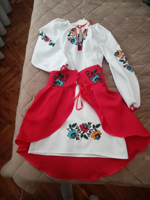 Плаття на дівчинку