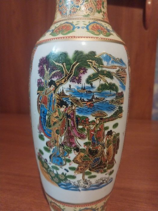 Ваза декоративная