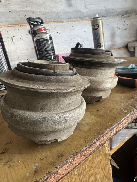 Подушки, опори  w211 3.0 дизель