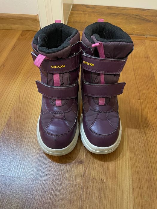 Продам зимові чобітки для дівчинки 34