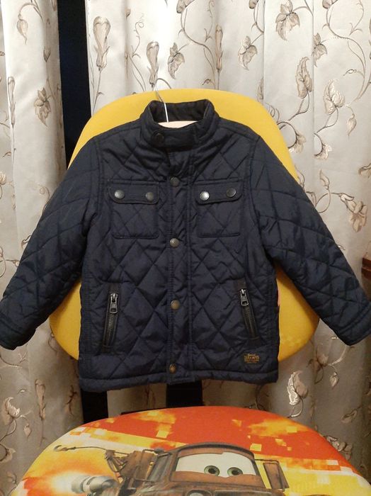 Демісезона курточка  Zara