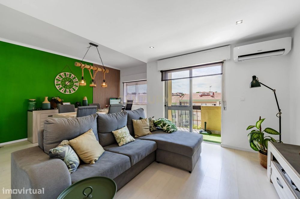 Apartamento T3 em Corroios - Alto do Moinho