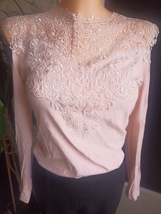 Bluzka z koronką