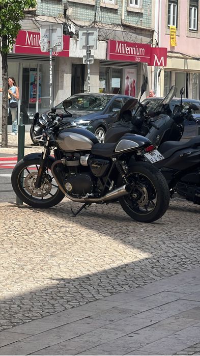 Triumph Street Cup 900