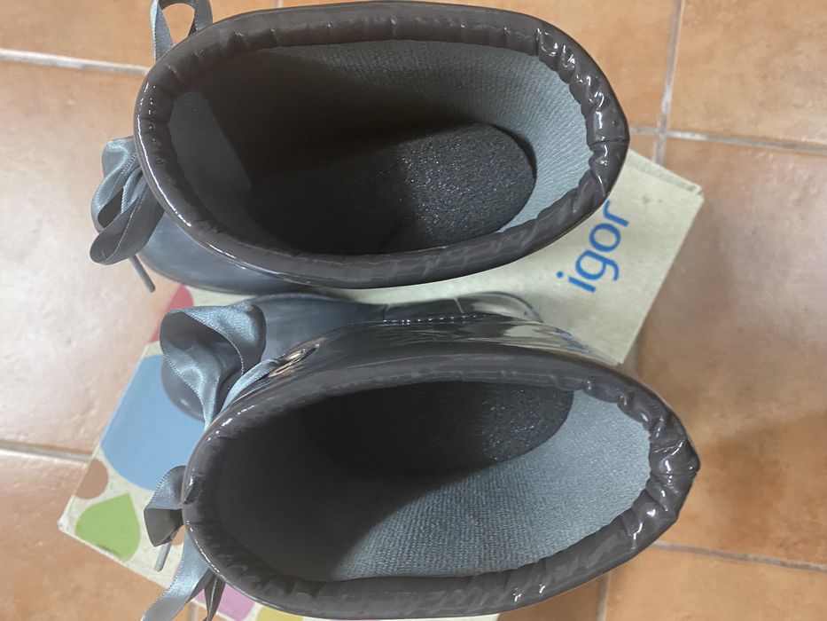 Galochas Cinzento Escuro tam 34