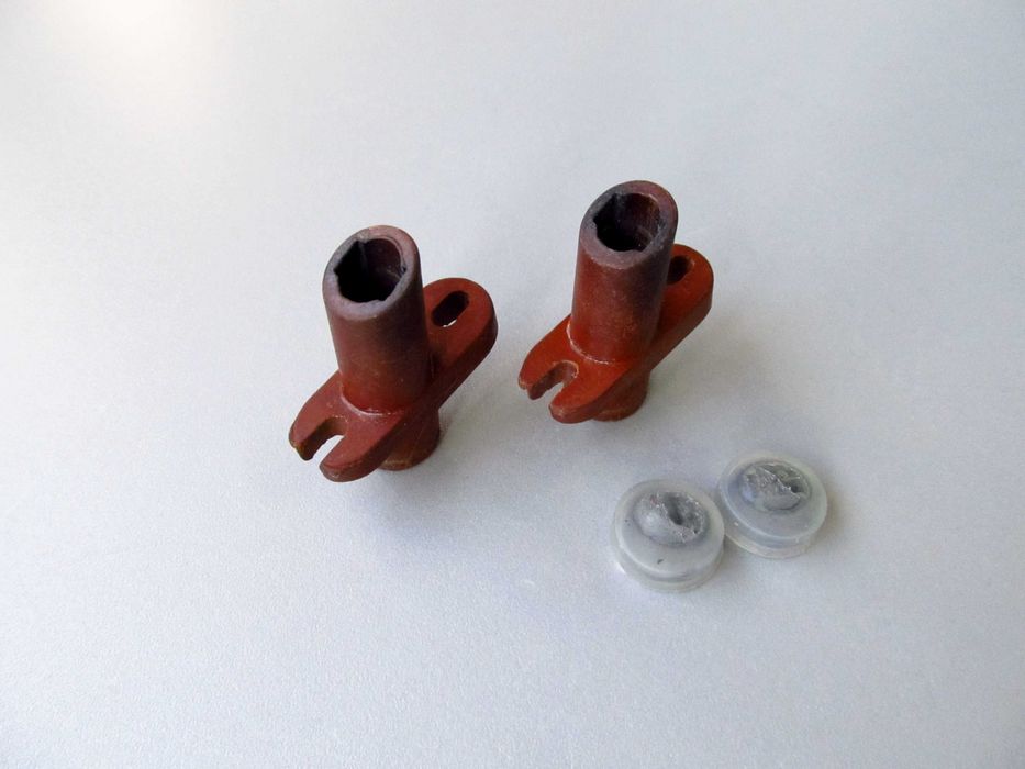 Щеткодержатели мотора старого пылесоса