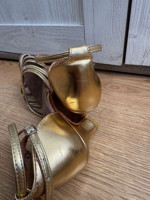 Туфлі для бальних латиноамериканських  танців Sansha dance 37,5 р.