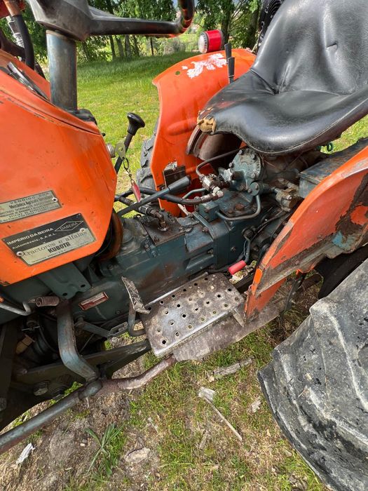 Trator kubota 25 cv pá frontal