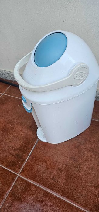 Balde de lixo anti-cheiro para fraldas