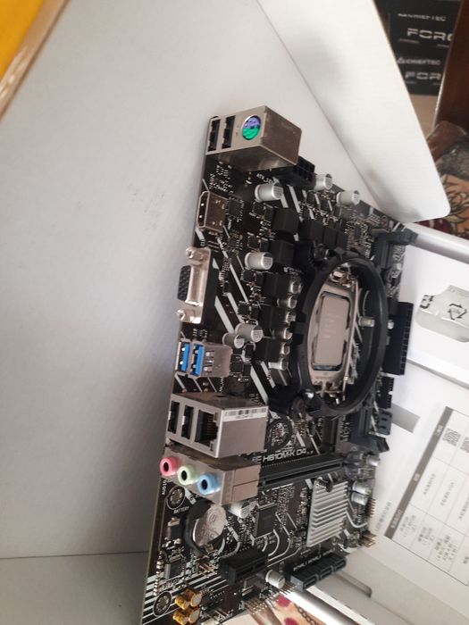 Продам комплект материнская плата и процессор i5 12400f