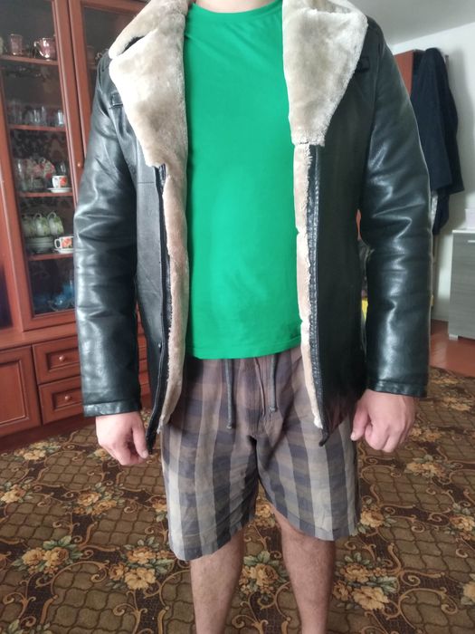 Продам куртку зимову!