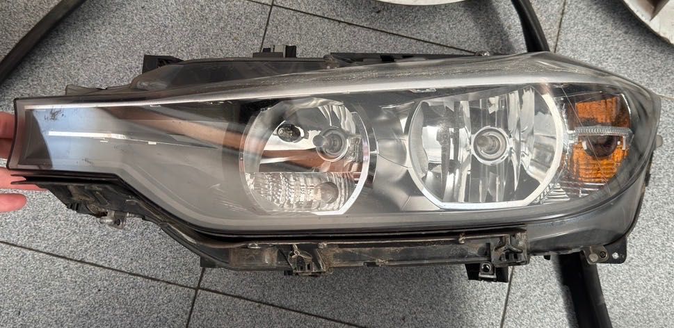 Faróis bmw frente f31 / f30 originais