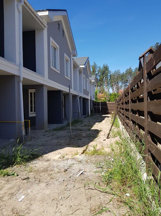 Просторний таунхаус в Лісовій Бучі