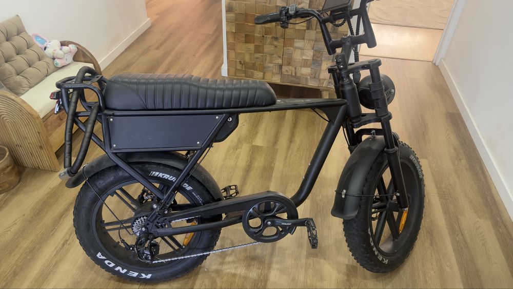 Bicicleta E- Bike V8  C63