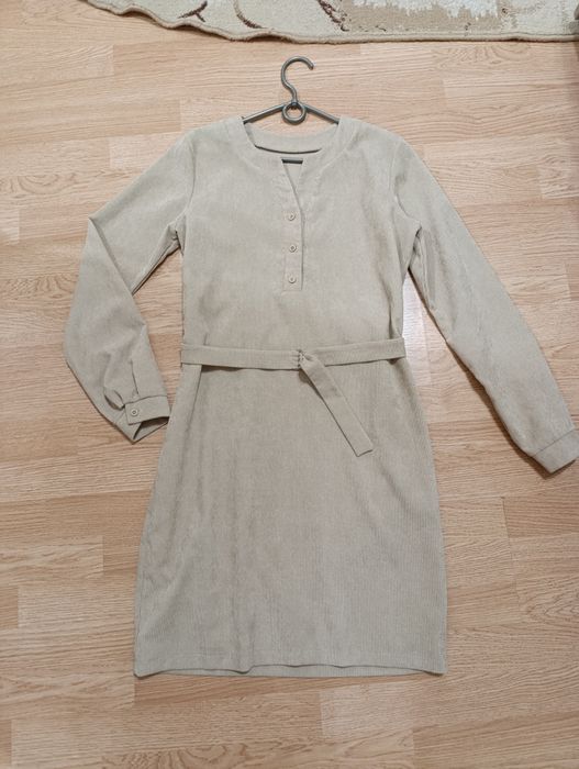 Продам жіночу сукню