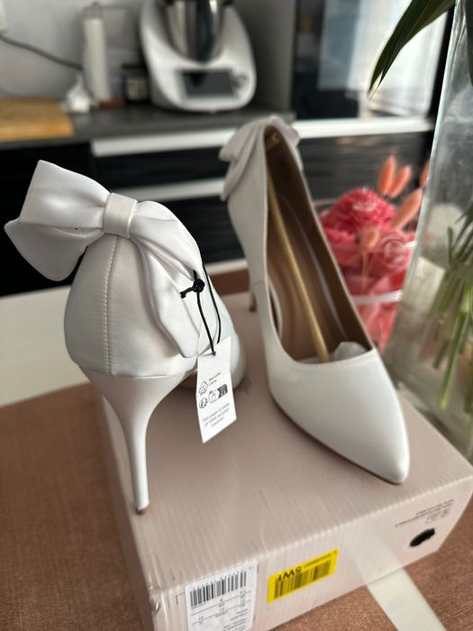 Buty ślubne r.41 z kokardką