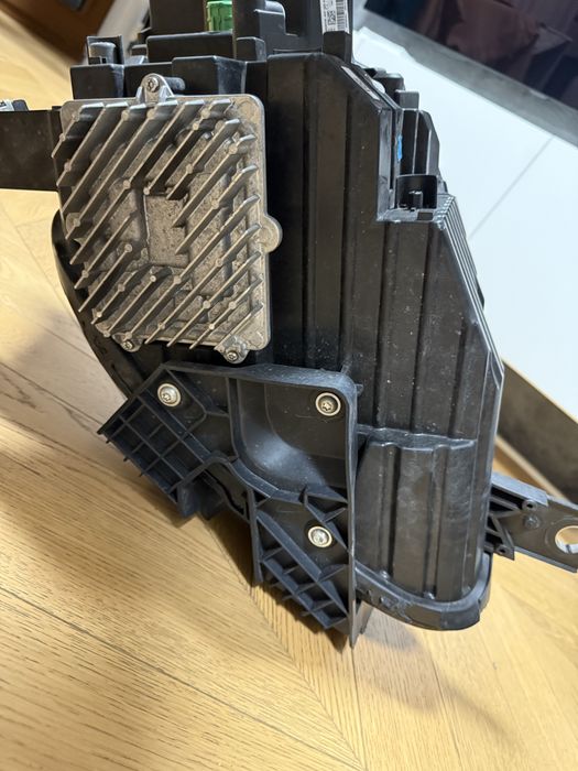 Maserati Grecale Lampa lewa przód