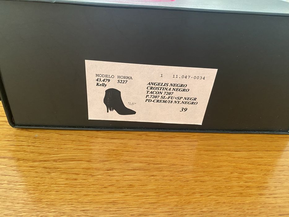 Śliczne botki Ursula Mascaro r. 39