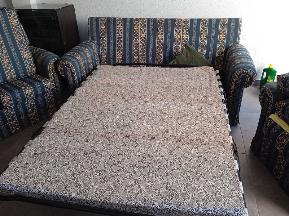 Sofá de 3 lugares com cama + 2 Sofás individuais