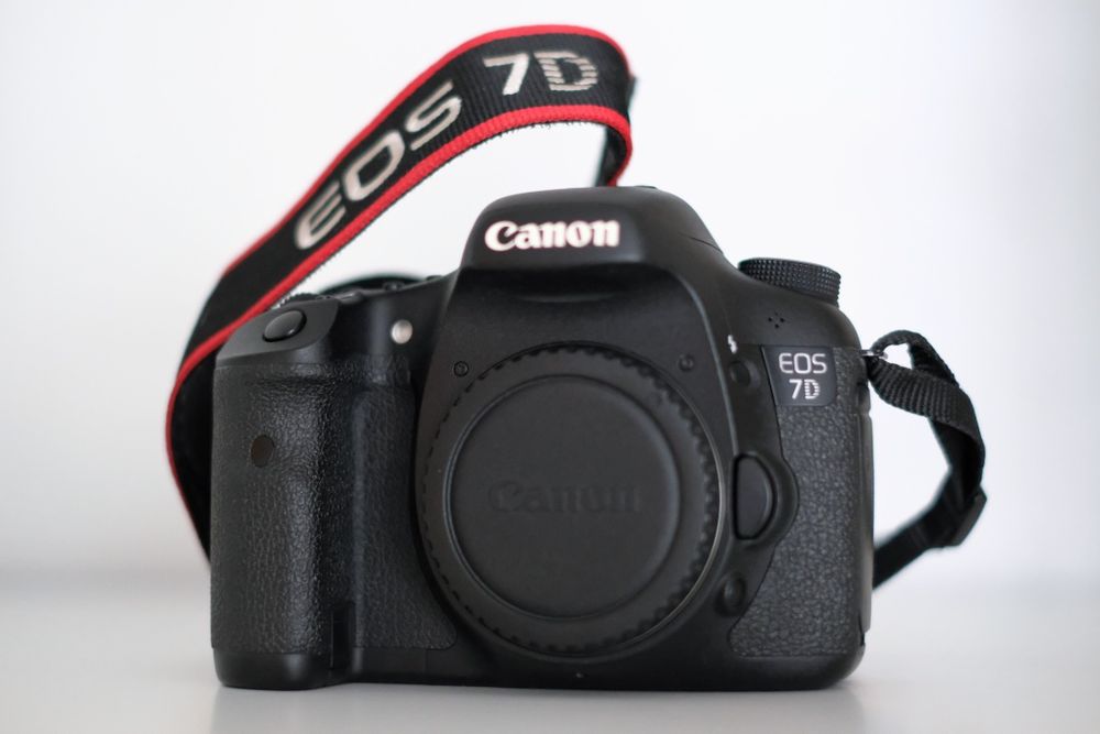 Canon 7D, новий стан. Можна з 18-135mm, 50mm об'єктивом