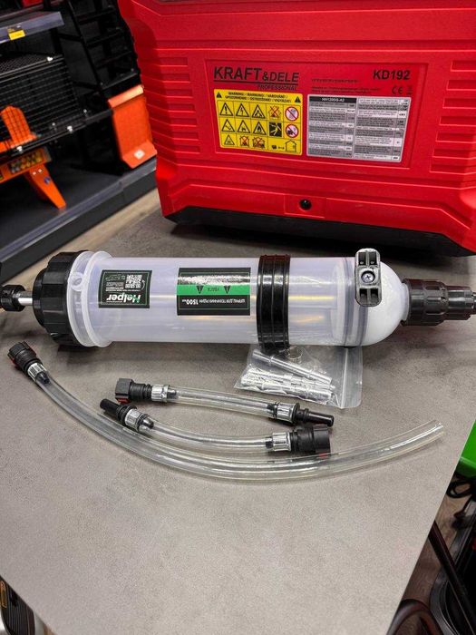 Шприц для відкачування технічних рідин 1500 мл шприц для змащення