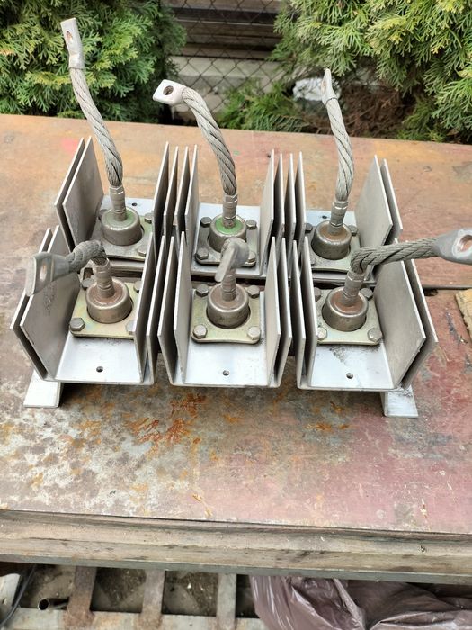 Diody prostownicze z radiatorami