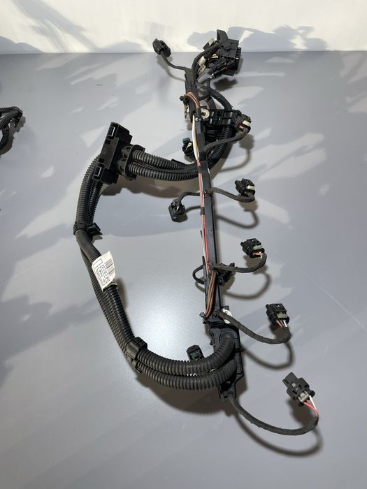 Патрубки шланги системы охлаждения и подачи топлива мотора s58b30 BMW