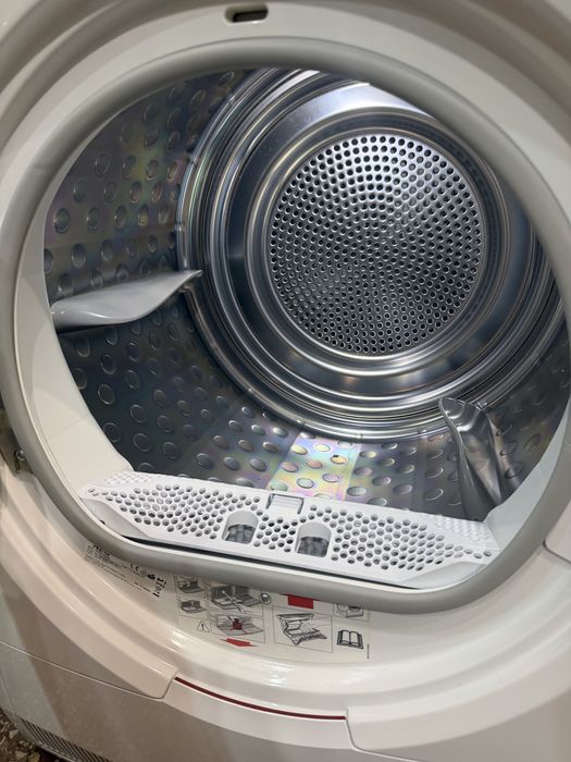 Сушильна машина AEG T8DE76585 з Німеччини
