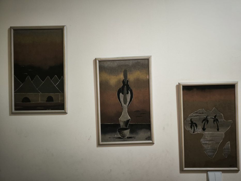 Quadros africanos em areia