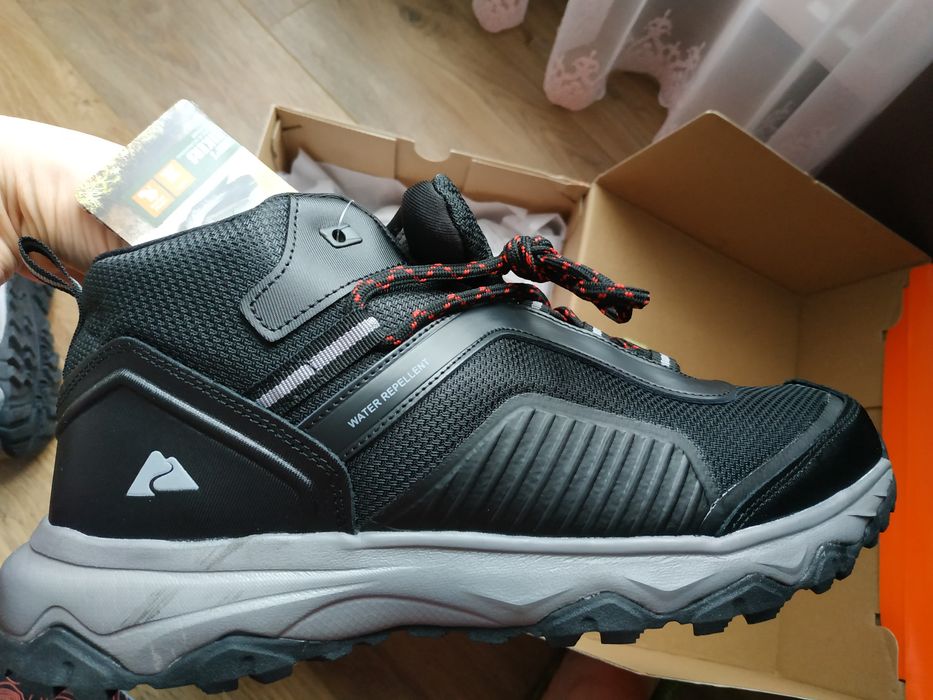 Взуття 45 р чоловічі 29,5 см шкіра Срочно! теплі ботінки кросівки