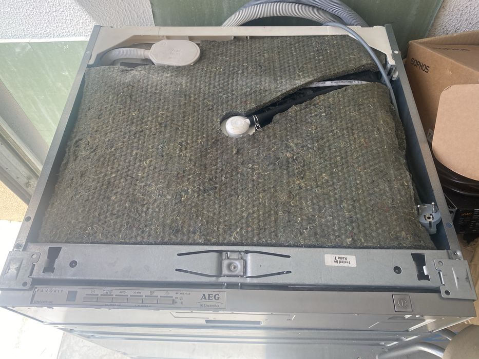 Maquina Lavar Loiça Encastre AEG F55011Vl