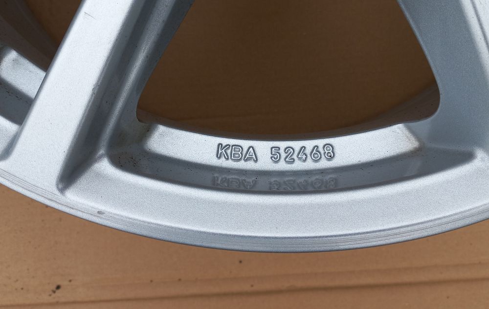 Felgi aluminiowe 17 ALUTEC VW SKODA AUDI 5x100x57.1